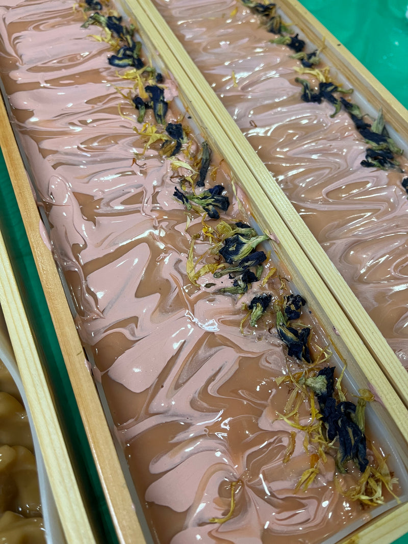 Oatmilk & Wildflower  (Calamine & Oatmilk)